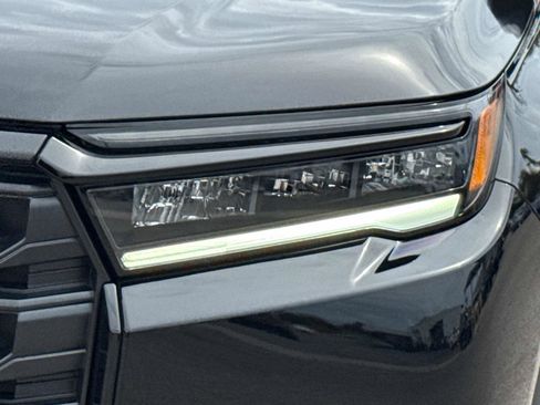 New 2026 Honda Pilot Sport image 10