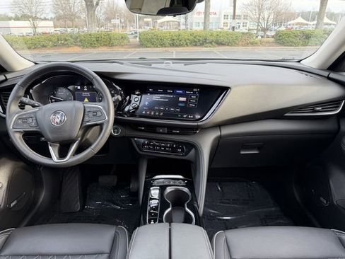 Used 2023 Buick Envision Avenir image 23