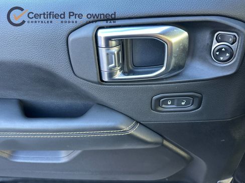 Used 2025 Jeep Wrangler Unlimited Sahara w/ Safety Group image 12