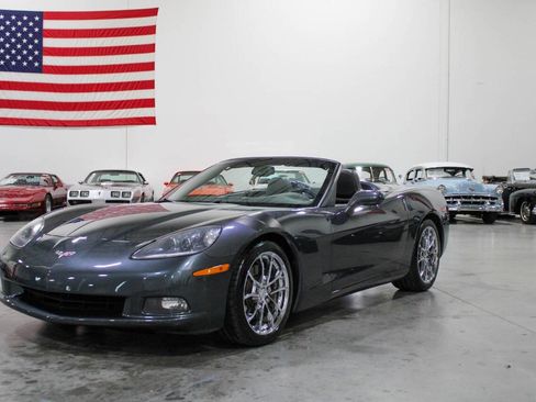 Used 2013 Chevrolet Corvette Convertible image 3