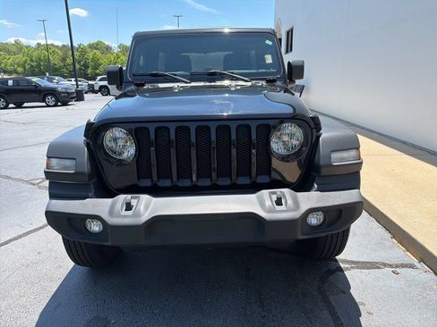 Used 2022 Jeep Wrangler Unlimited Sport AWD/4WD image 3