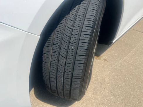 Used 2022 Chevrolet Malibu LS FWD image 18