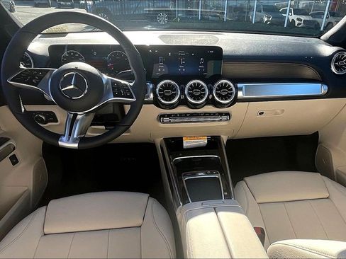 New 2026 Mercedes-Benz GLB 250 4MATIC image 5