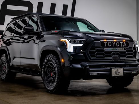 Used 2025 Toyota Sequoia TRD Pro AWD/4WD image 26