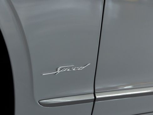 New 2026 Bentley Flying Spur Plug-In Hybrid AWD/4WD image 17