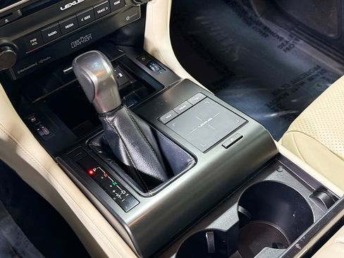Used 2023 Lexus GX 460 Luxury w/ Sport Design Package AWD/4WD image 28