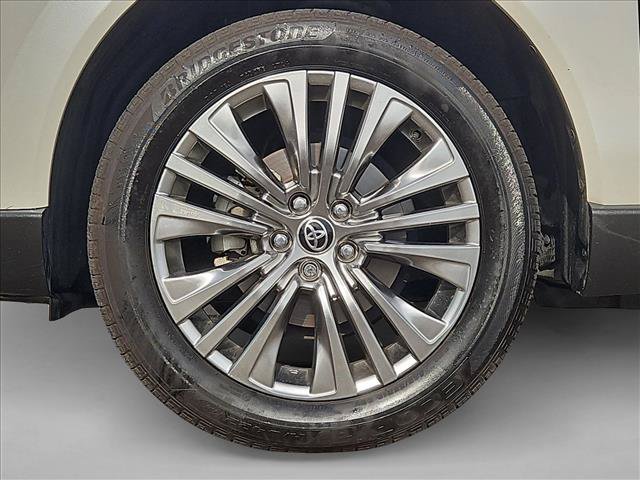 Used 2022 Toyota Venza XLE AWD/4WD image 30