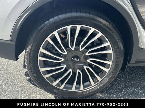Used 2021 Lincoln Corsair Reserve FWD image 17