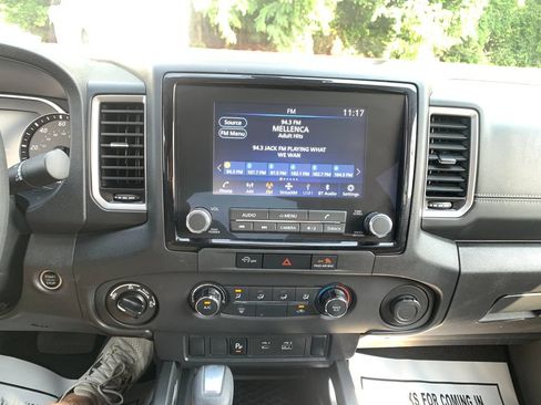 Used 2024 Nissan Frontier SV w/ Technology Package AWD/4WD image 11