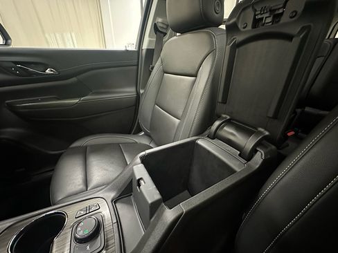 Used 2023 GMC Acadia SLT w/ Elevation Edition AWD/4WD image 36