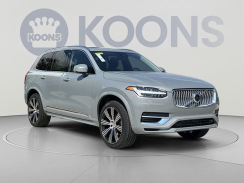 Certified 2024 Volvo XC90 T8 Plus w/ Protection Package Premier AWD/4WD image 10