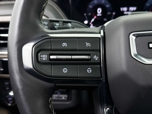 Used 2025 GMC Yukon Denali Ultimate AWD/4WD image 52