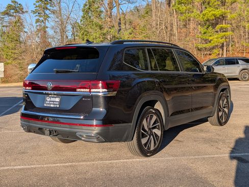 Used 2024 Volkswagen Atlas SE image 9