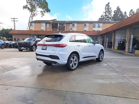 Certified 2025 Audi Q5 Premium Plus w/ Premium Plus image 3