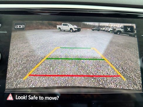 Used 2023 Volkswagen Atlas SE w/ Panoramic Sunroof Package image 25