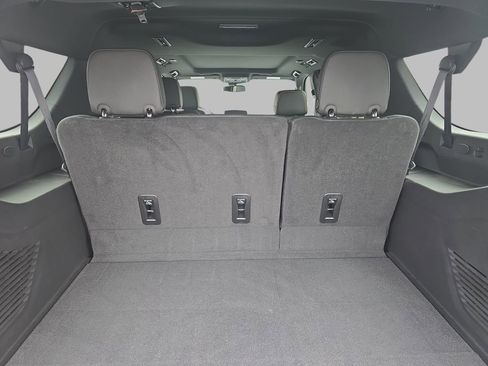 Certified 2024 GMC Yukon XL AT4 w/ AT4 Premium Plus Package AWD/4WD image 13