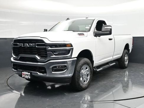New 2025 RAM 2500 Tradesman AWD/4WD image 6