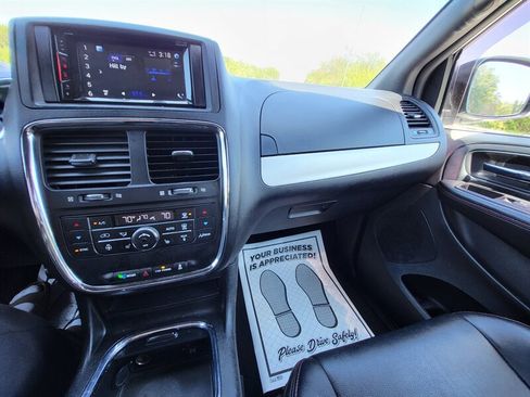Used 2017 Dodge Grand Caravan GT FWD image 22