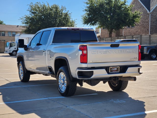 Used 2023 Chevrolet Silverado 2500 High Country w/ Technology Package AWD/4WD image 3