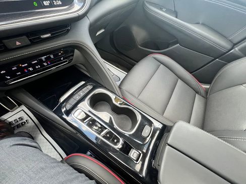 Used 2023 Buick Envision Essence w/ Sport Touring Package FWD image 25