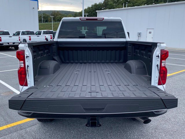 New 2026 Chevrolet Silverado 2500 Custom w/ Custom Value Package AWD/4WD image 9