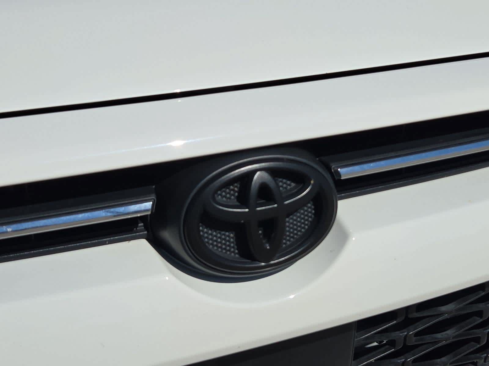 Used 2023 Toyota 4Runner SR5 AWD/4WD image 11