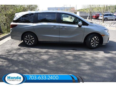 New 2026 Honda Odyssey EX-L image 8