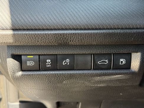 Used 2025 Toyota Camry SE FWD image 25
