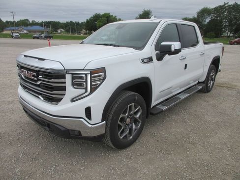 New 2026 GMC Sierra 1500 SLT w/ SLT Premium Package AWD/4WD image 11