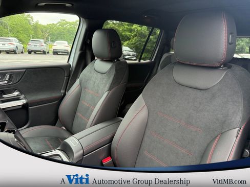 Used 2025 Mercedes-Benz GLB 250 4MATIC image 13