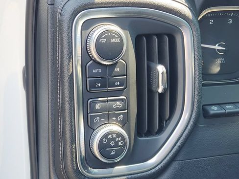 Used 2020 GMC Sierra 2500 Denali w/ Denali Ultimate Package AWD/4WD image 19