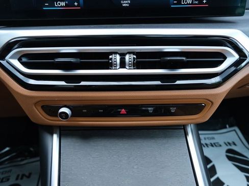 Used 2024 BMW 330i Sedan image 30