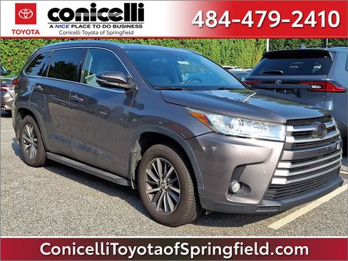 Used 2018 Toyota Highlander XLE AWD/4WD image 1