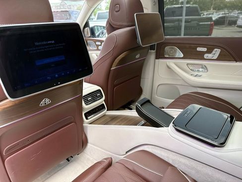 Certified 2026 Mercedes-Benz Maybach GLS 600 4MATIC image 16