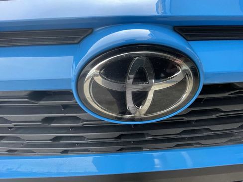 Used 2021 Toyota RAV4 XLE w/ Convenience Package image 31