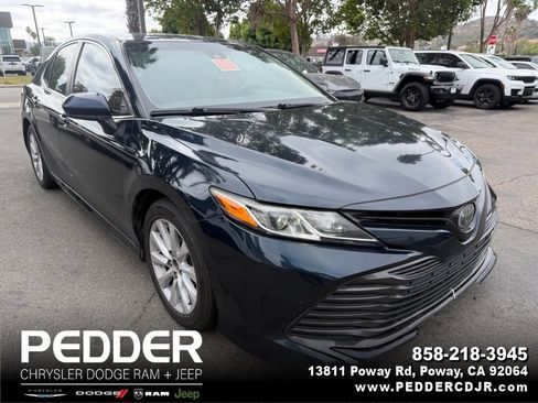 Used 2018 Toyota Camry LE FWD image 1