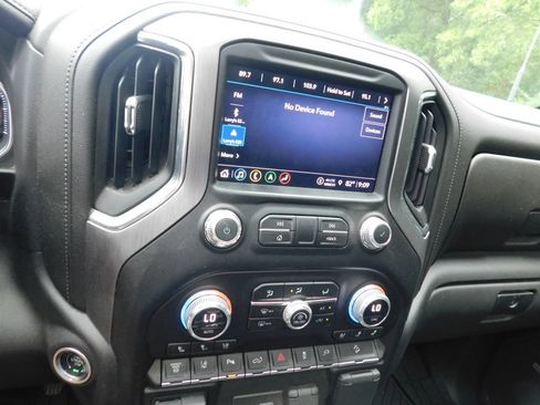 Used 2023 GMC Sierra 2500 Denali w/ Denali Ultimate Package AWD/4WD image 10