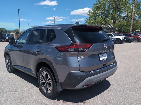Used 2023 Nissan Rogue SV AWD/4WD image 8