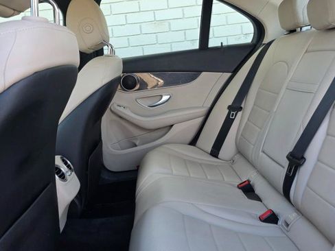 Used 2017 Mercedes-Benz C 300 4MATIC Sedan image 13
