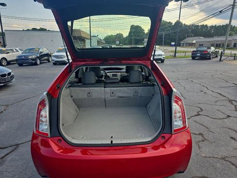 Used 2014 Toyota Prius Two FWD image 18