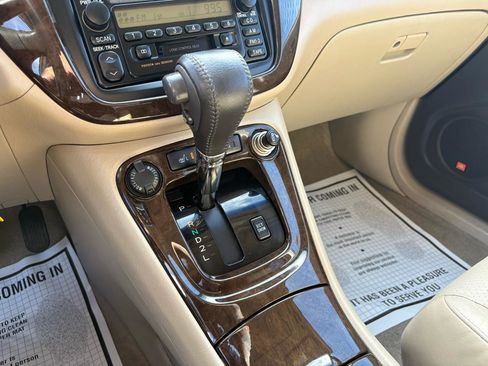 Used 2003 Toyota Highlander 4WD V6 image 47