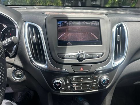 Used 2020 Chevrolet Equinox LT w/ Driver Convenience Package FWD image 26