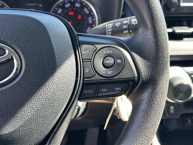 Used 2019 Toyota RAV4 LE AWD/4WD image 20