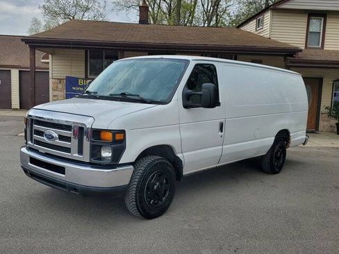 Used 2014 Ford E-150 and Econoline 150 Extended w/ Interior Upgrade Package RWD image 2