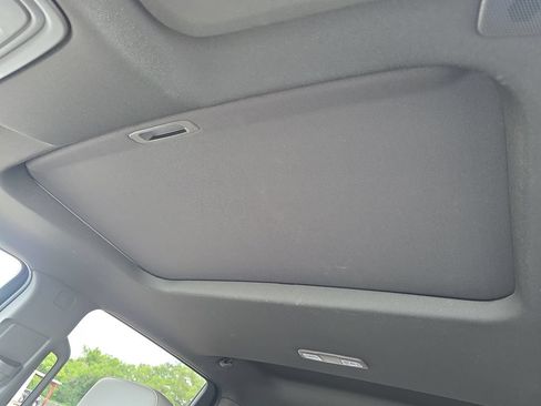 Used 2023 GMC Sierra 1500 SLT AWD/4WD image 29