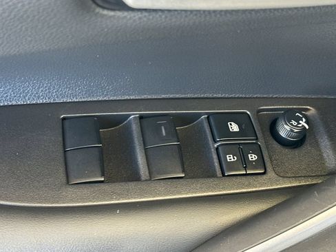 Used 2024 Toyota Corolla SE FWD image 12