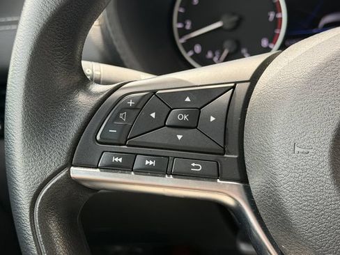 Used 2024 Nissan Sentra SV FWD image 16