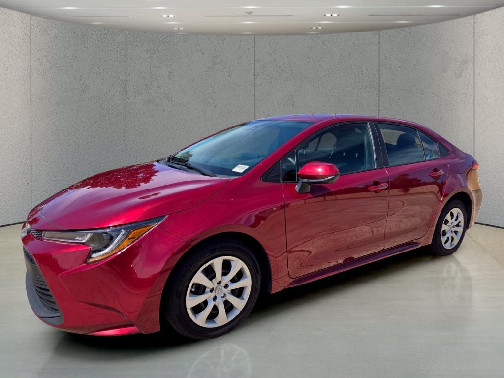 Used 2025 Toyota Corolla LE FWD image 1