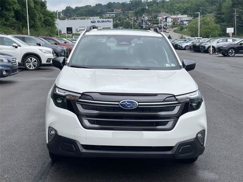 Used 2026 Subaru Forester Premium AWD/4WD image 8