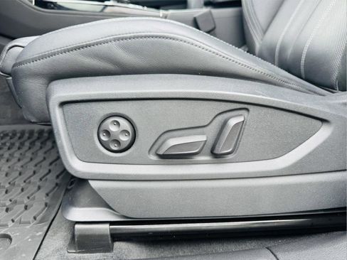 Used 2021 Audi Q5 Prestige image 23